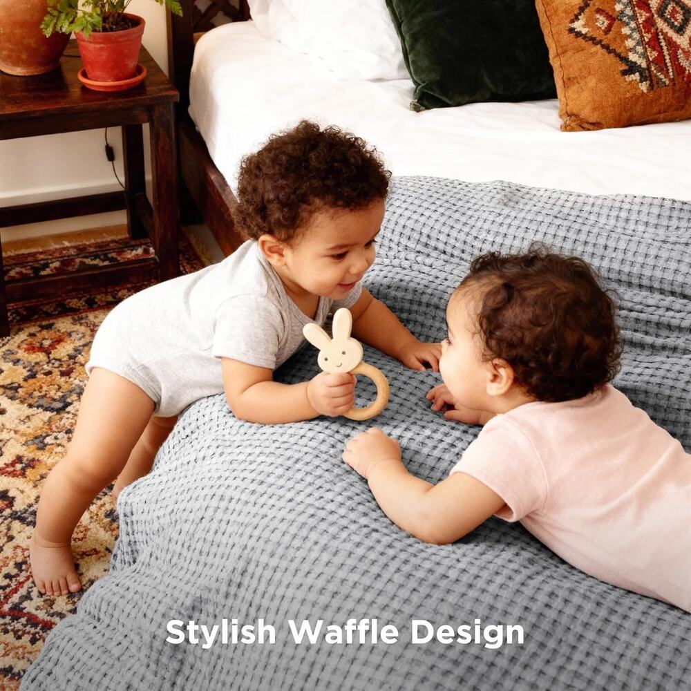 Bedsure Cooling Waffle Blanket for Hot Sleepers, Grey, Queen, 90"x90" 50% cotton - Picture 2 of 6